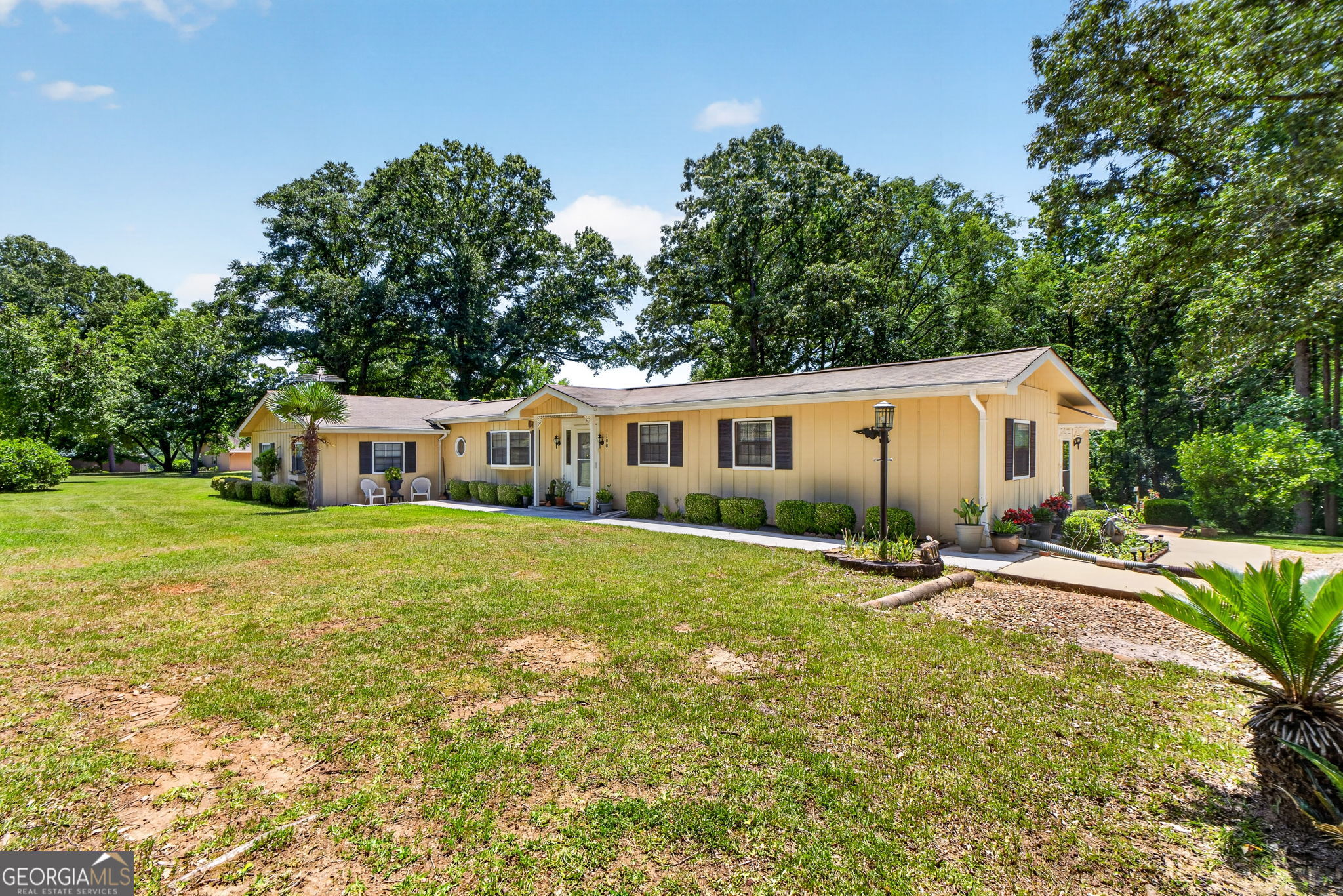 100 Bass Circle Jackson, GA 30233 - Photo 3 of 69