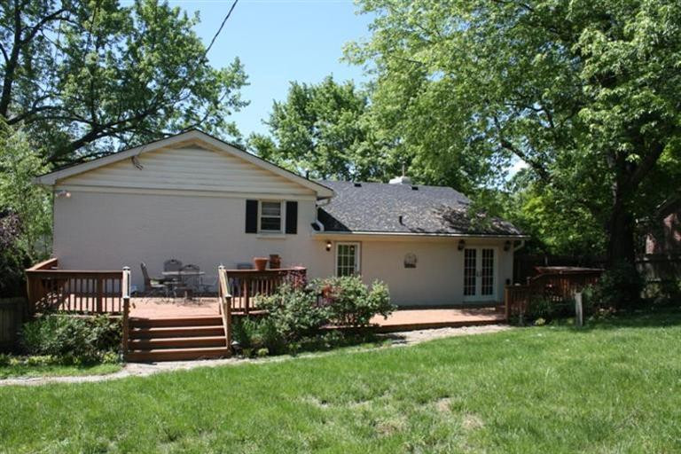 813 Raven Road Lexington, KY 40502 - Photo 2 of 14 Photo 2