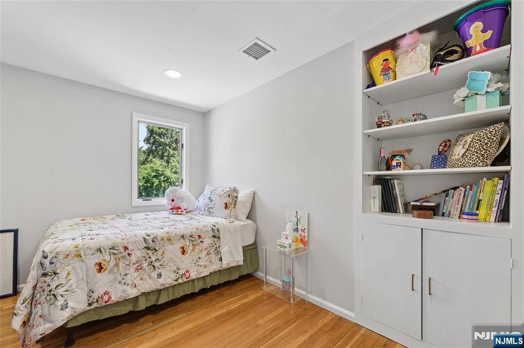 1474 Windsor Road Teaneck, NJ 07666 - Photo 36 of 41