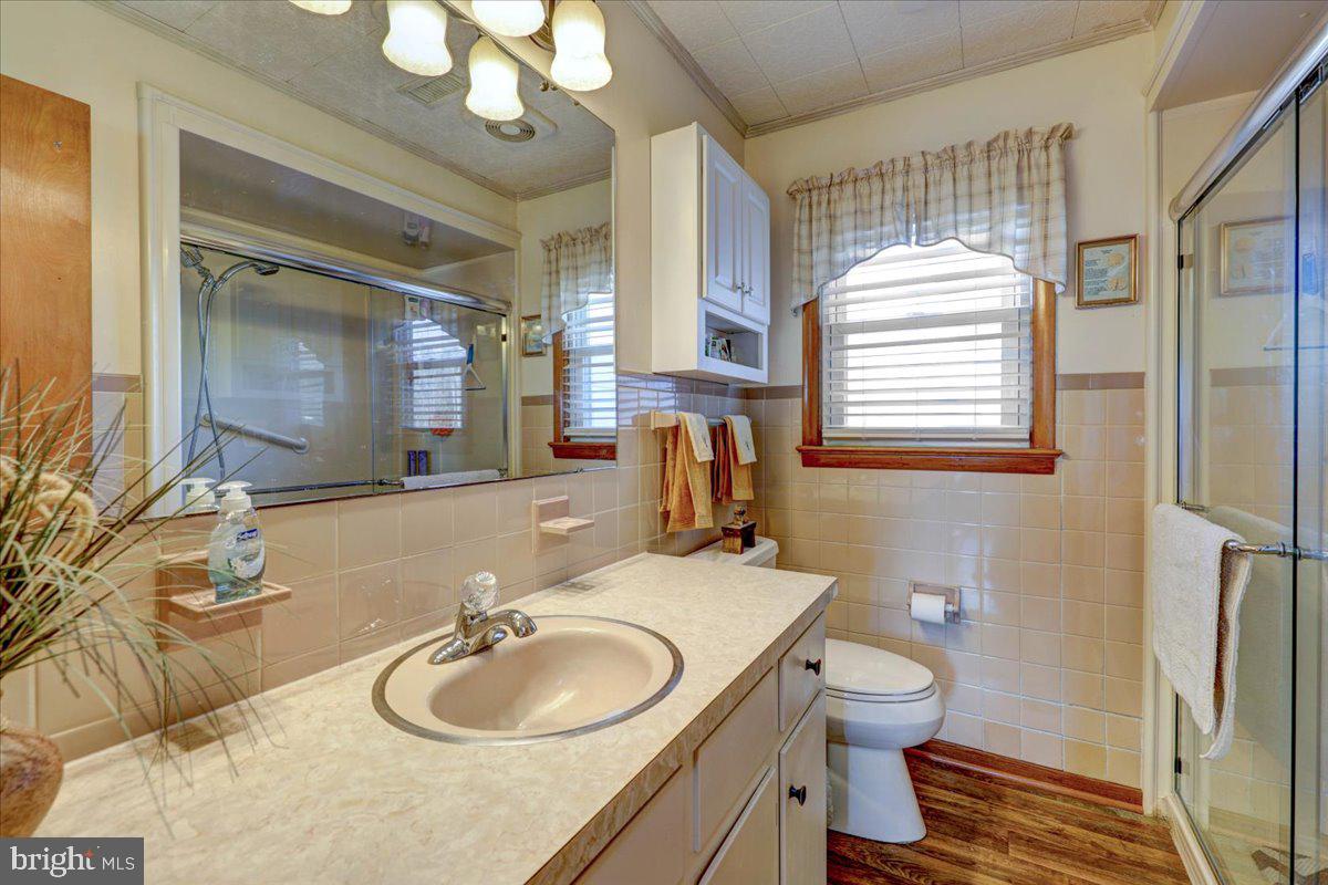 11355 Line Road Delmar, DE 19940 - Photo 18 of 25 Hall full bathroom