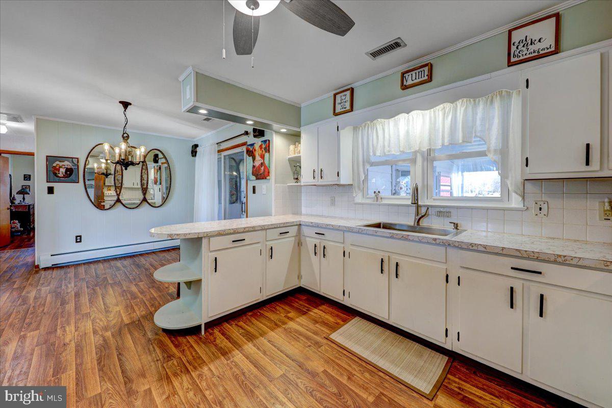11355 Line Road Delmar, DE 19940 - Photo 8 of 25 Kitchen and Dining Area
