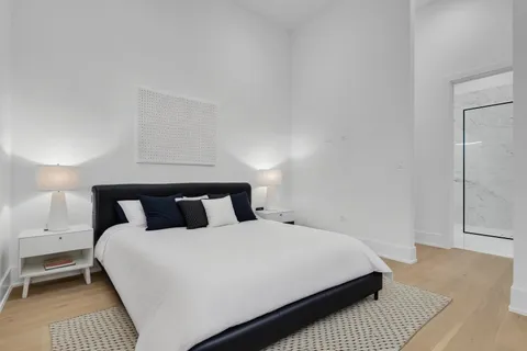 $1,100,000 | 501 West Elm Street, Unit 3, Chicago, IL 60610