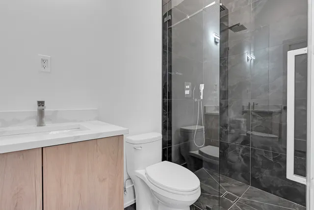 $1,100,000 | 501 West Elm Street, Unit 3, Chicago, IL 60610