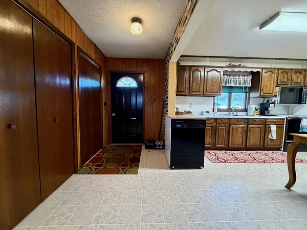 $240,500 | 19214 County Road 4, Elbow Lake, MN 56531