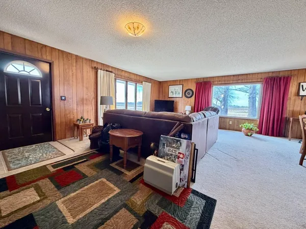 $240,500 | 19214 County Road 4, Elbow Lake, MN 56531