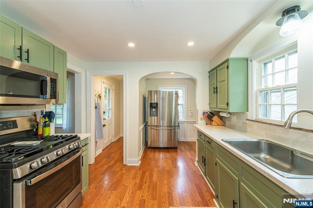 77 Forest Hill Road West Orange, NJ 07052 - Photo 10 of 45