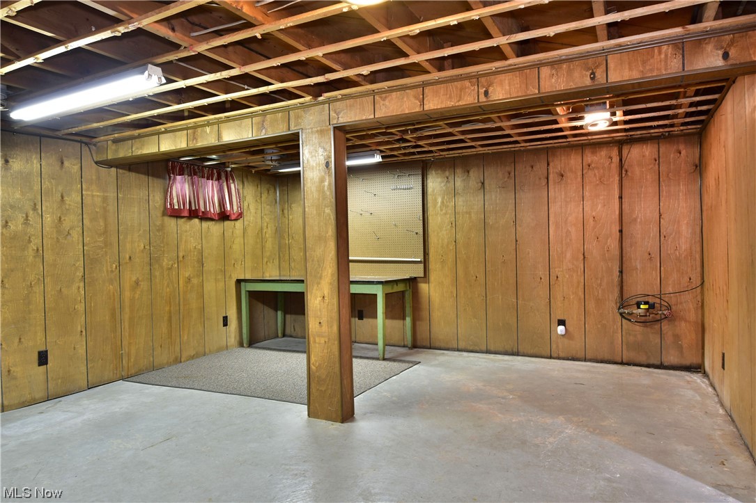 1498 North Road Northeast Warren, OH 44483 - Photo 20 of 35 Gallery Image 20
