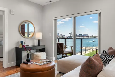 $1,199,000 | 99 Sumner Street, Unit 421, Boston, MA 02128