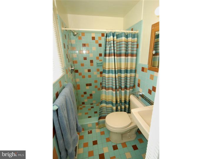 8502 Patton Road Wyndmoor, PA 19038 - Photo 10 of 25 Bathroom