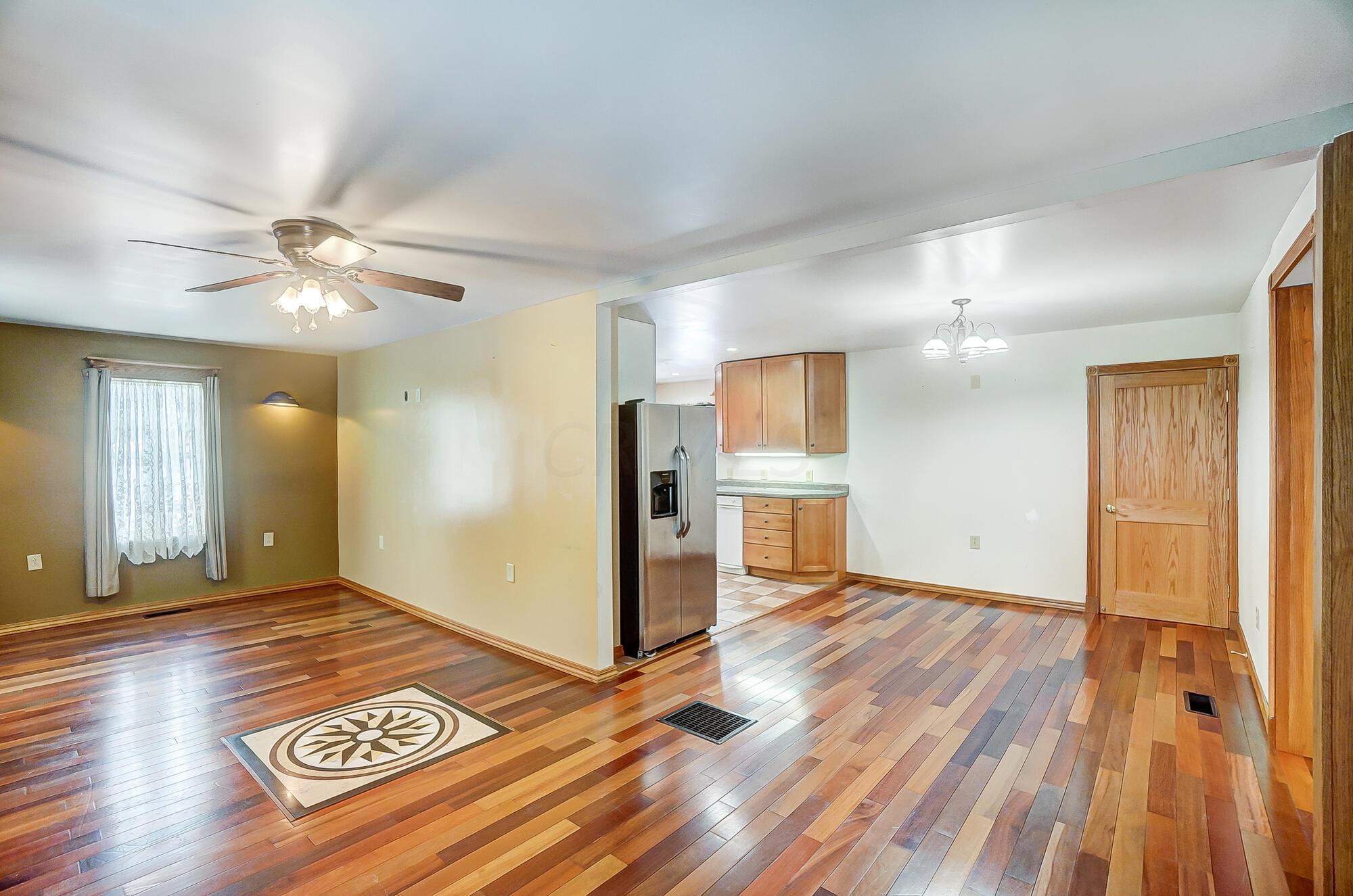 2334 North Thayer Road Lima, OH 45801 - Photo 12 of 39 Dining Area