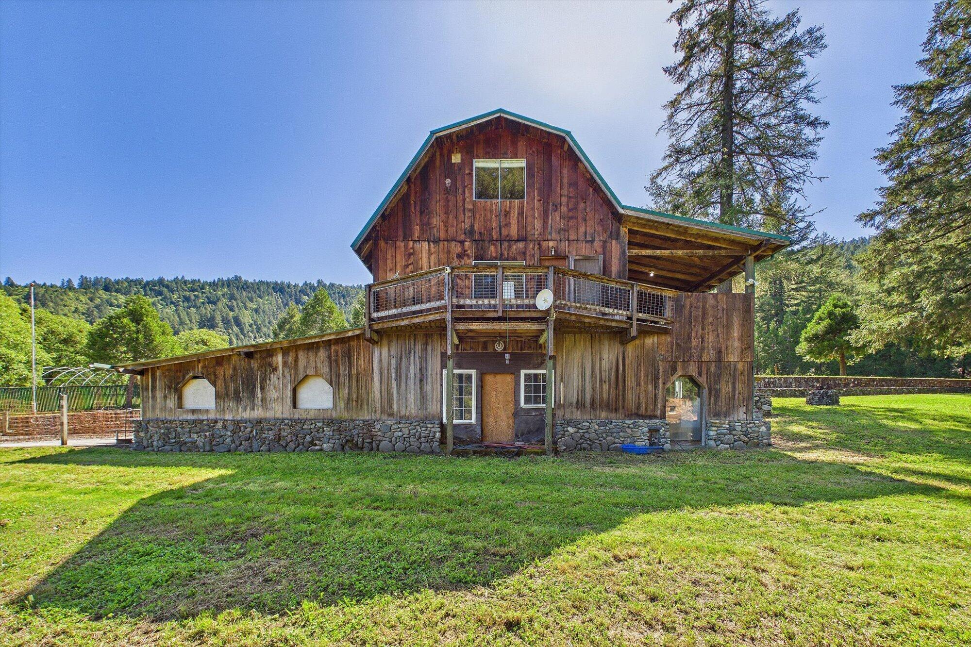 1490 Red Cap Road Orleans, CA 95556 - Photo 53 of 71