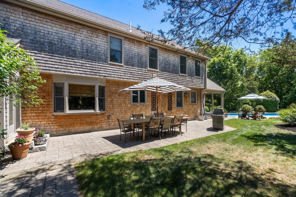 8 Ringbolt Road Hingham, MA 02043 - Photo 36 of 40