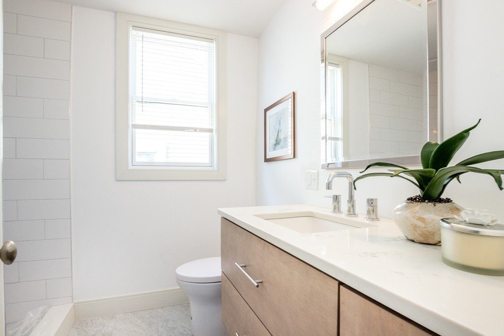 7 Langford Park, Unit 3 Boston, MA 02119 - Photo 5 of 23