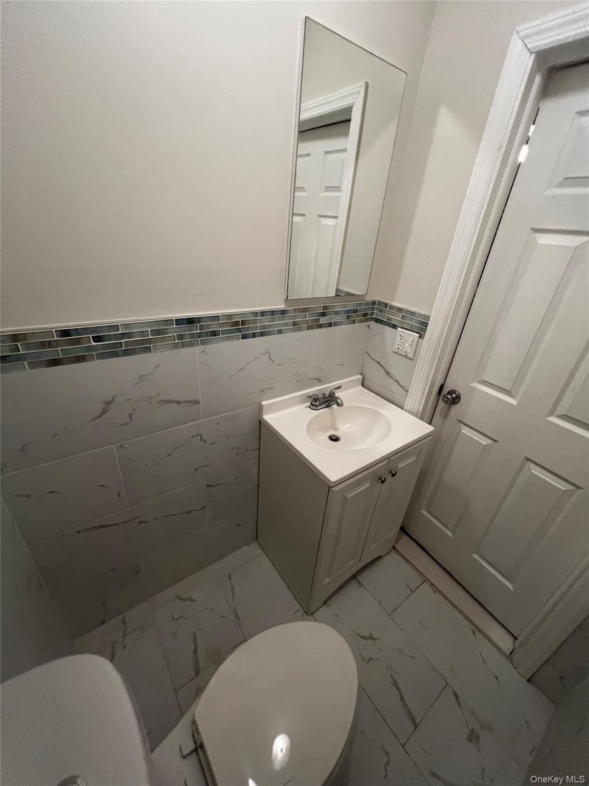 349 Warwick Avenue Mount Vernon, NY 10553 - Photo 14 of 15 Half bath