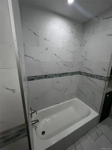 $3,700 | 349 Warwick Avenue, Mount Vernon, NY 10553