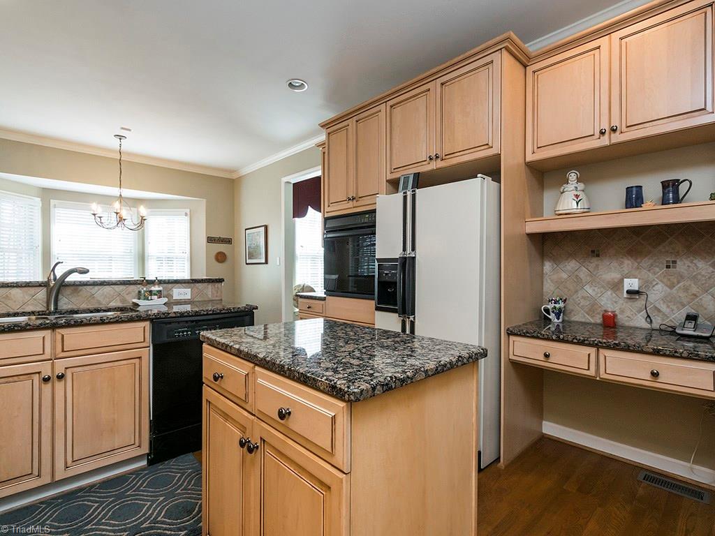 4510 Calabria Court High Point, NC 27265 - Photo 11 of 30 Gallery Image 11