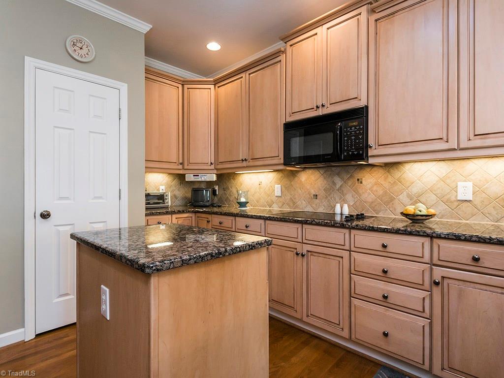 4510 Calabria Court High Point, NC 27265 - Photo 13 of 30 Gallery Image 13