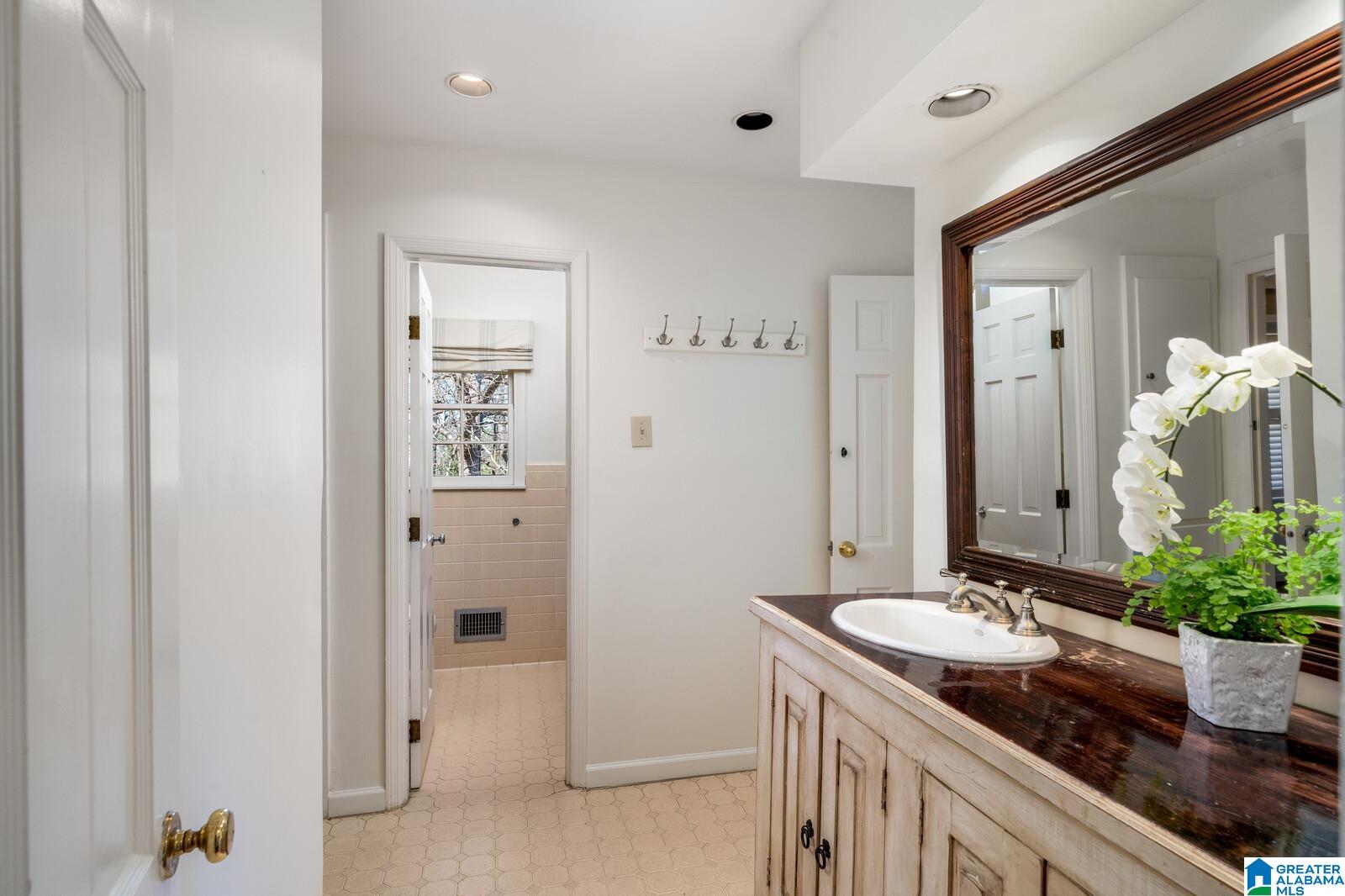 3656 Rockhill Road Birmingham, AL 35223 - Photo 30 of 56
