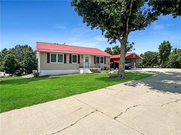 $275,000 | 33247 Bittner Drive, Warsaw, MO 65355