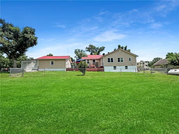 $275,000 | 33247 Bittner Drive, Warsaw, MO 65355