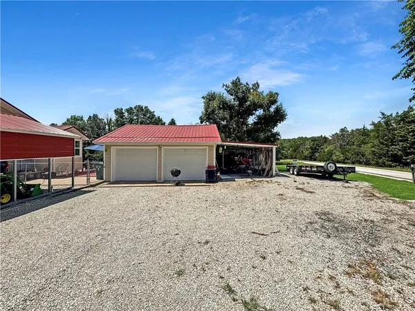 $275,000 | 33247 Bittner Drive, Warsaw, MO 65355