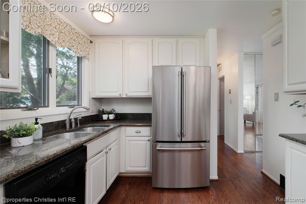 416 Welch Road Northville, MI 48167 - Photo 12 of 49 Gallery Image 12