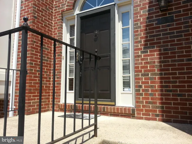 $3,300 | 12002 Lisa Marie Court, Fairfax, VA 22033