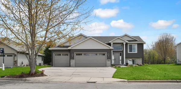 $389,900 | 420 21st Avenue North, Sartell, MN 56377