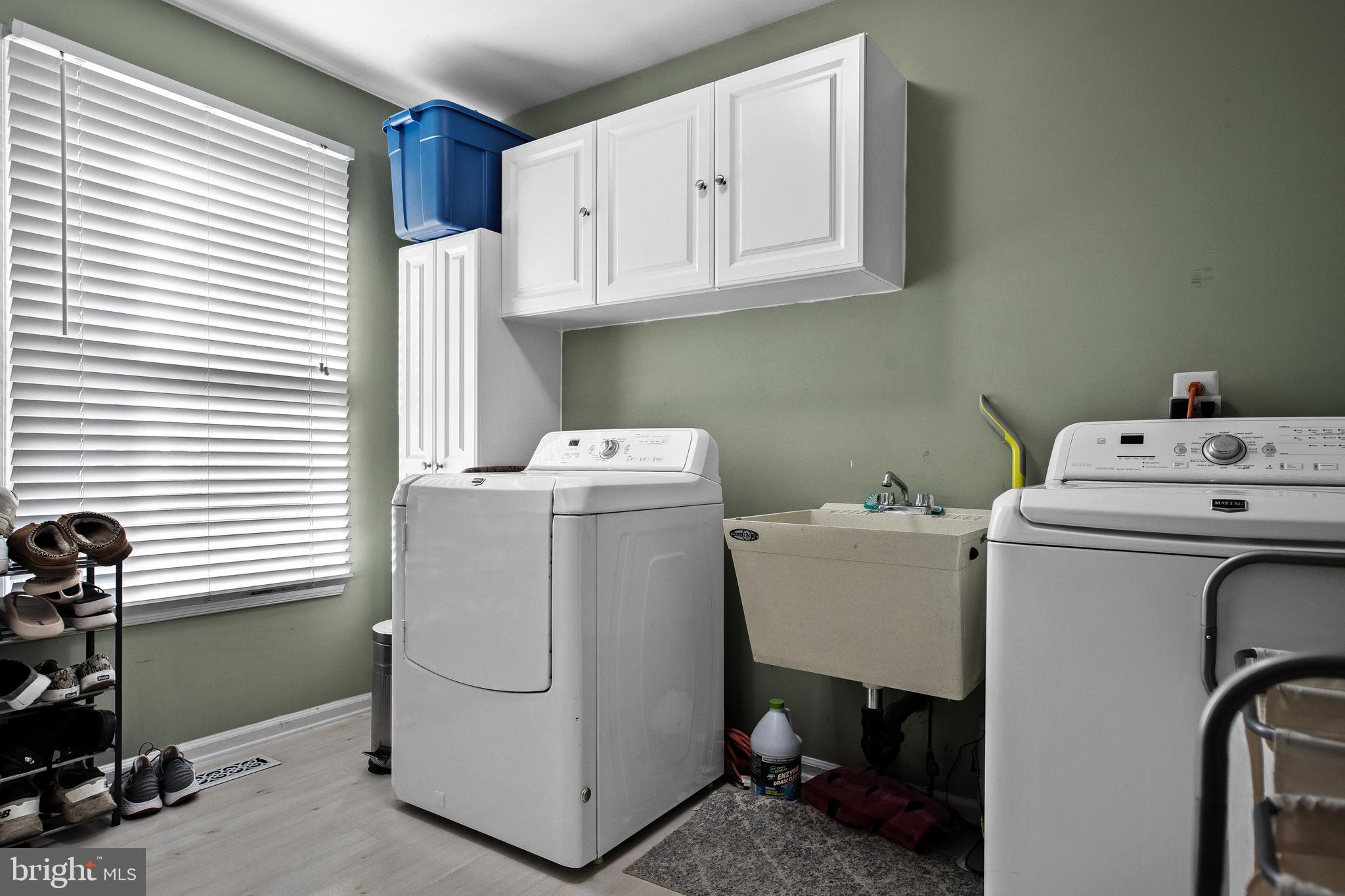 829 McKendimen Road Shamong, NJ 08088 - Photo 29 of 64 Laundry Room