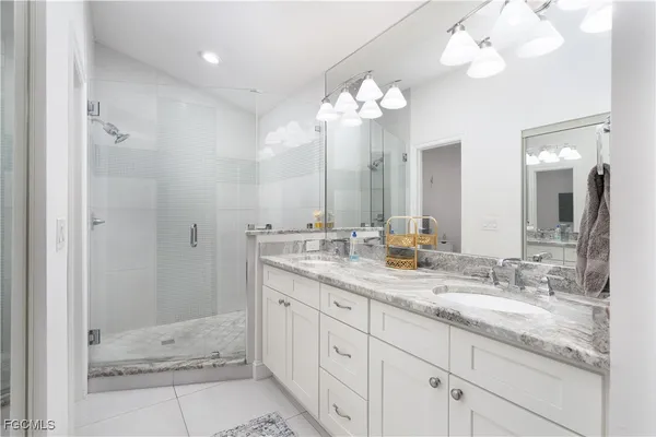 $450,000 | 21194 Old Oak Place, Estero, FL 33928