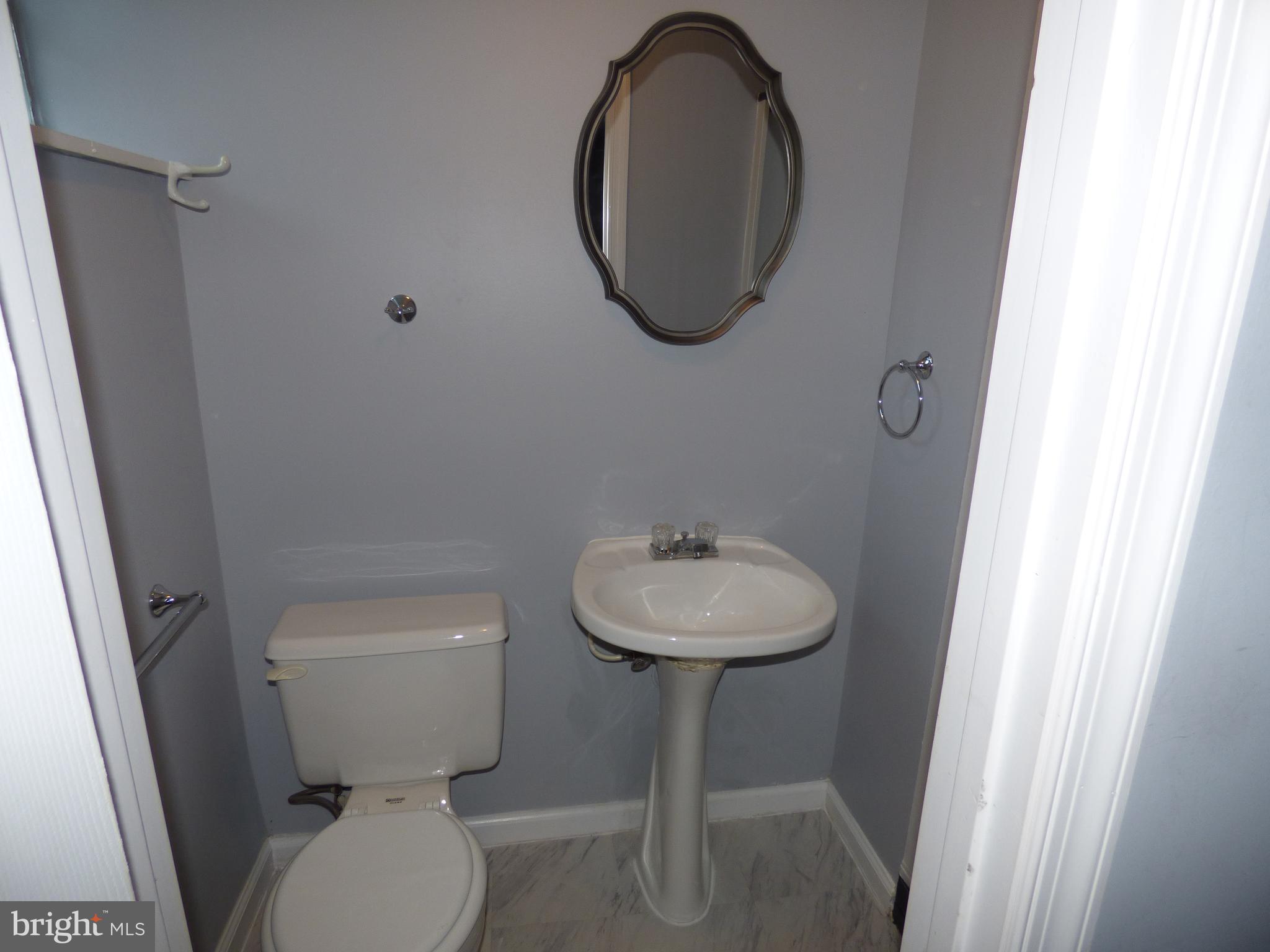 1518 Burnwood Road Baltimore, MD 21239 - Photo 7 of 16 Bath 2