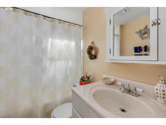 $999,950 | 15032 South Carus Road, Oregon City, OR 97045