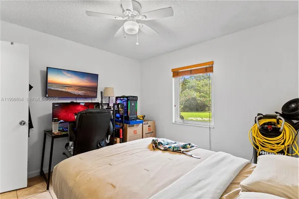 $469,000 | 7690 Southwest 7th Court, North Lauderdale, FL 33068