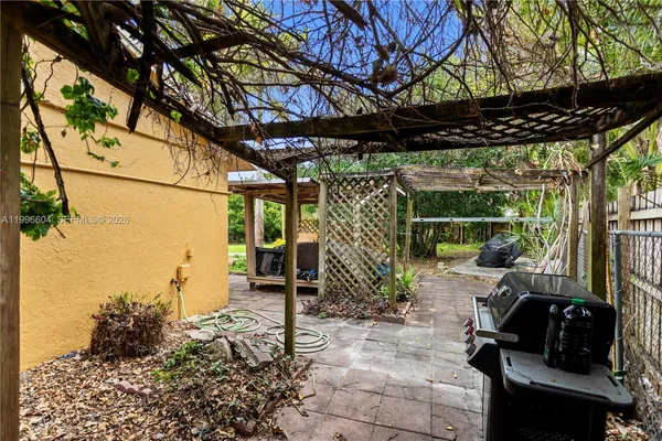 $469,000 | 7690 Southwest 7th Court, North Lauderdale, FL 33068