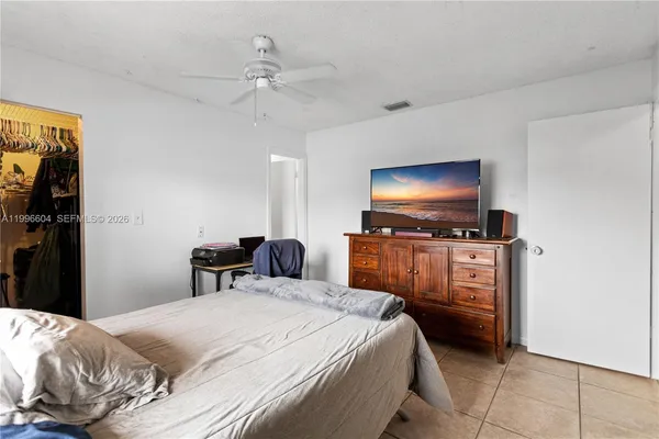 $469,000 | 7690 Southwest 7th Court, North Lauderdale, FL 33068