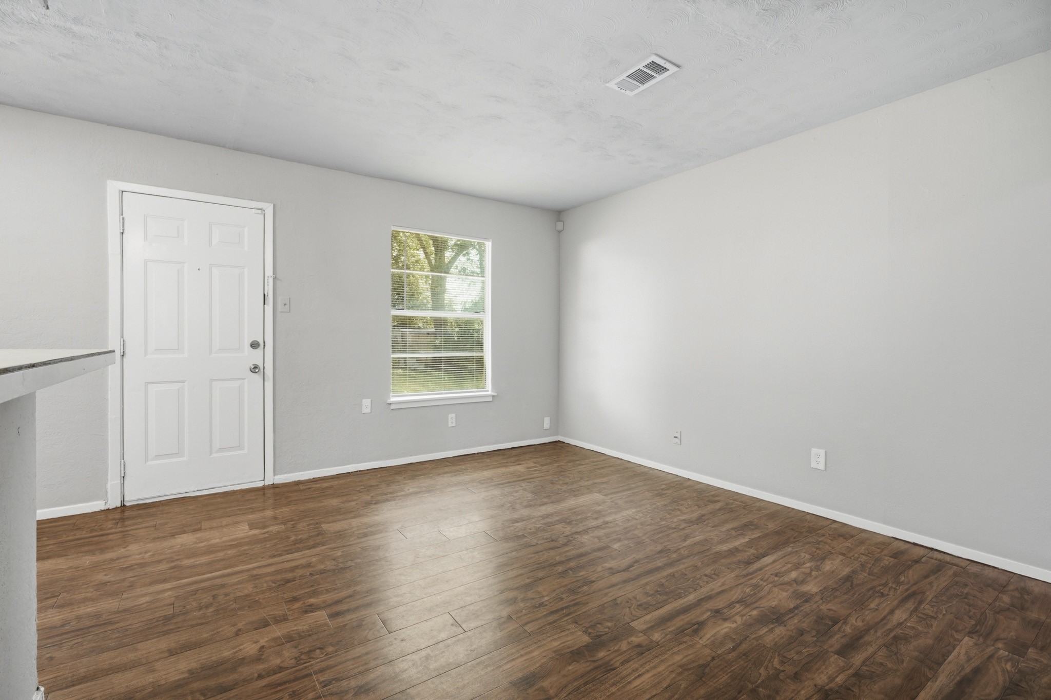 306 Pear Street La Marque, TX 77568 - Photo 4 of 12