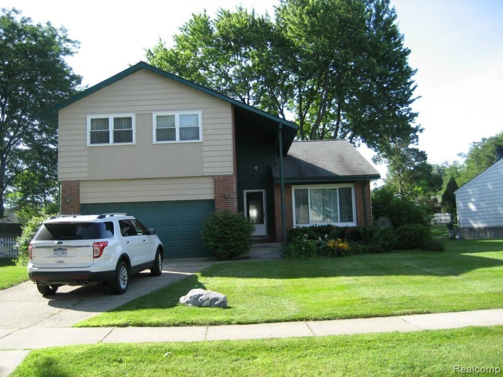 42195 Park Ridge Road Novi, MI 48375 - Photo 1 of 22 IMG_4356.jpg