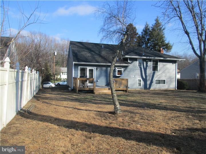 38 Linden Road Burlington, NJ 08016 - Photo 2 of 23 Exterior Back