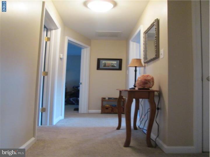 38 Linden Road Burlington, NJ 08016 - Photo 13 of 23 Hallway