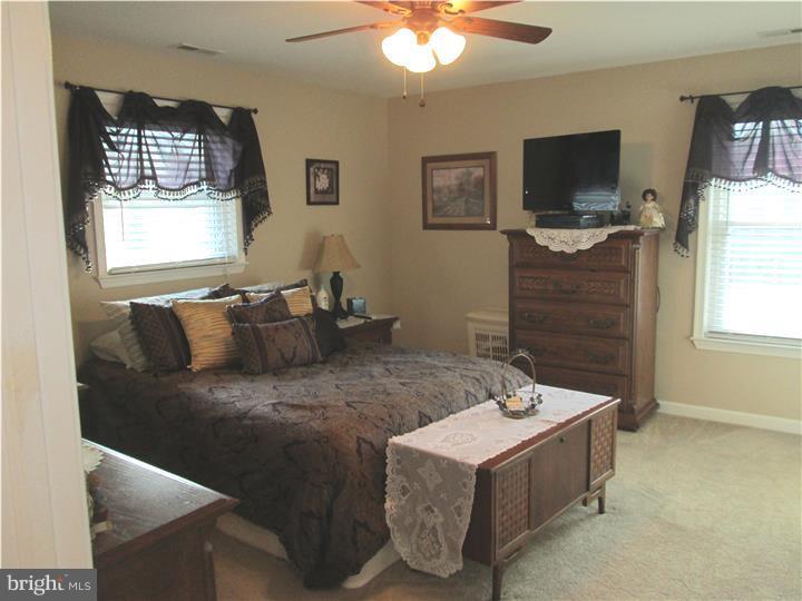 38 Linden Road Burlington, NJ 08016 - Photo 16 of 23 Bedroom - Main