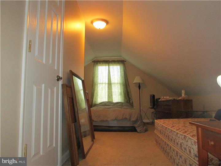 38 Linden Road Burlington, NJ 08016 - Photo 19 of 23 Bedroom 4