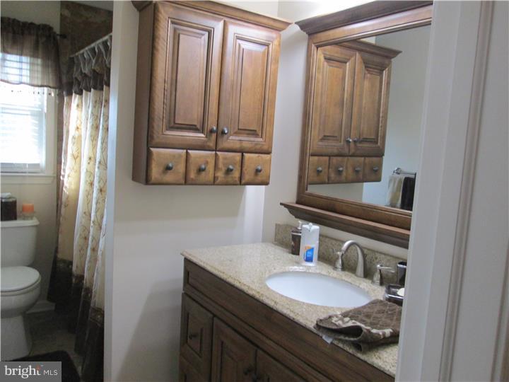 38 Linden Road Burlington, NJ 08016 - Photo 21 of 23 Bathroom