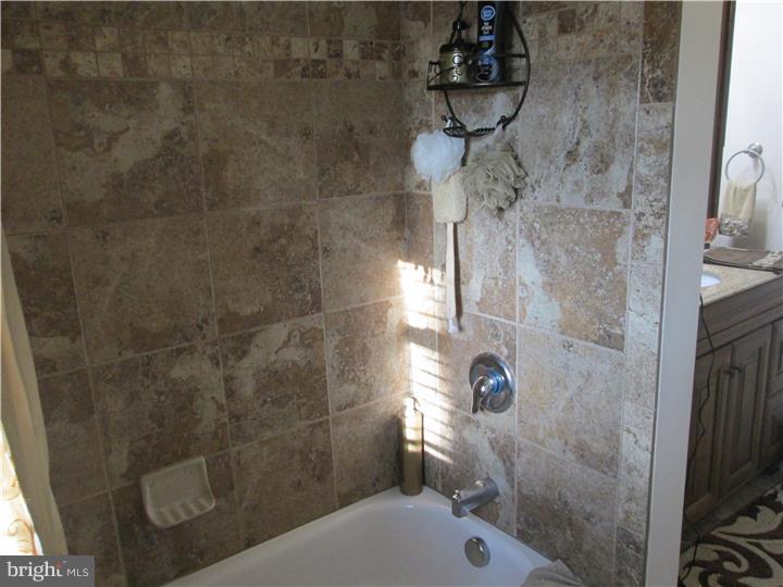 38 Linden Road Burlington, NJ 08016 - Photo 22 of 23 Bathroom