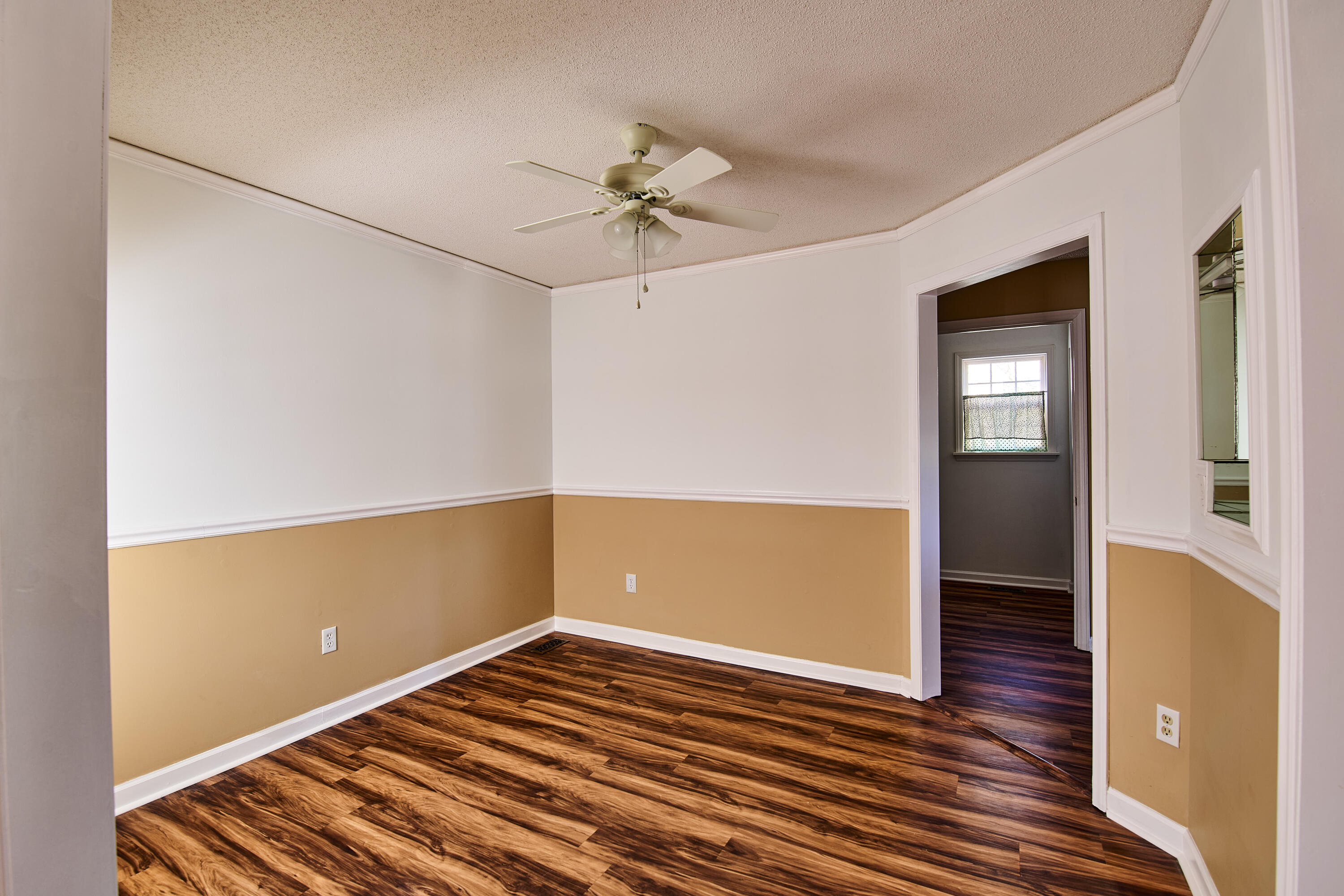 219 Fairway Drive McCormick, SC 29835 - Photo 14 of 37 Dining Room