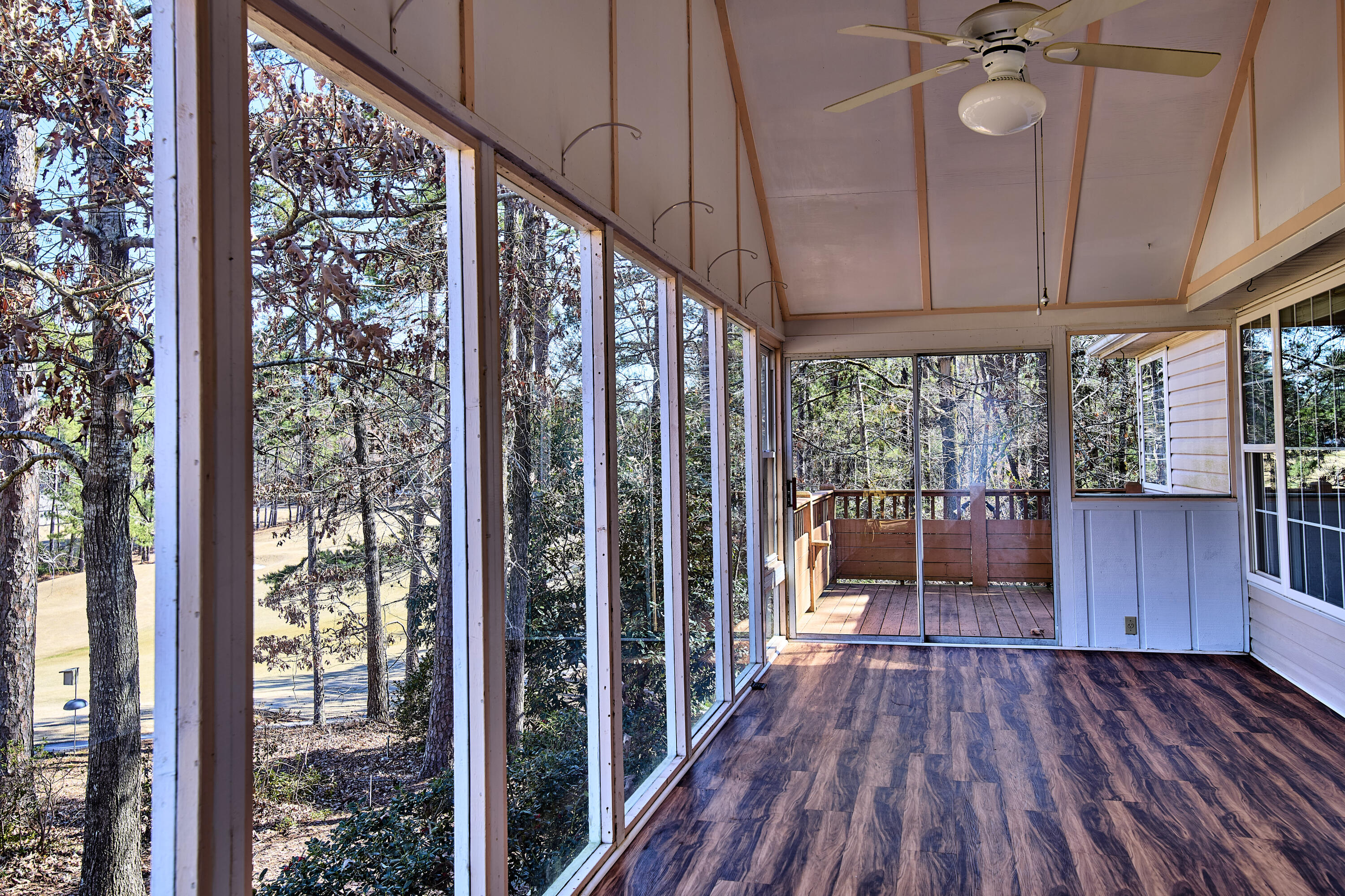 219 Fairway Drive McCormick, SC 29835 - Photo 16 of 37 Carolina Room