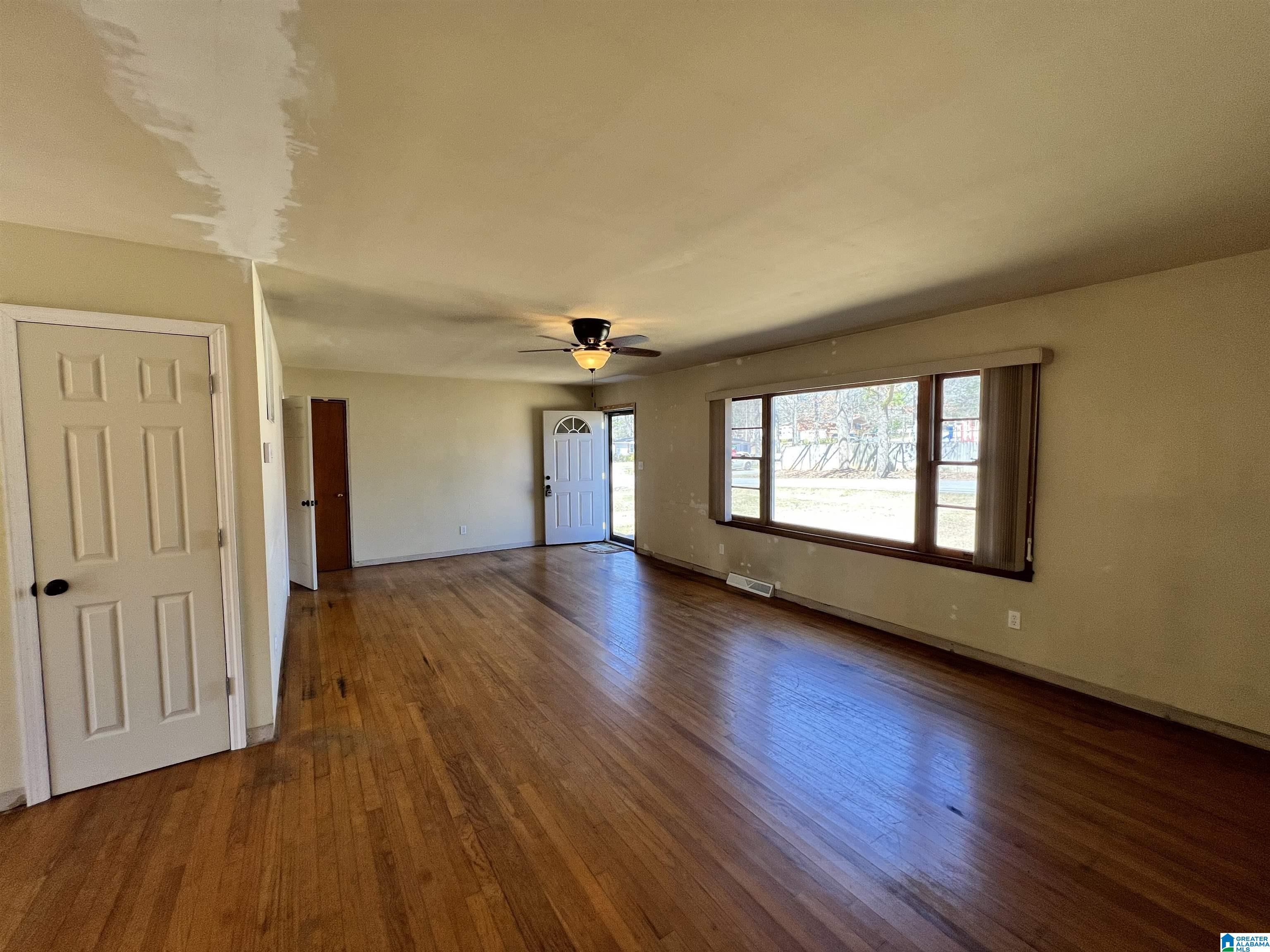 955 3rd Avenue Alabaster, AL 35007 - Photo 11 of 15