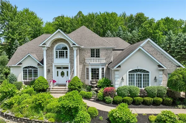 $750,000 | 9567 Woodcroft Court, Kirtland, OH 44094