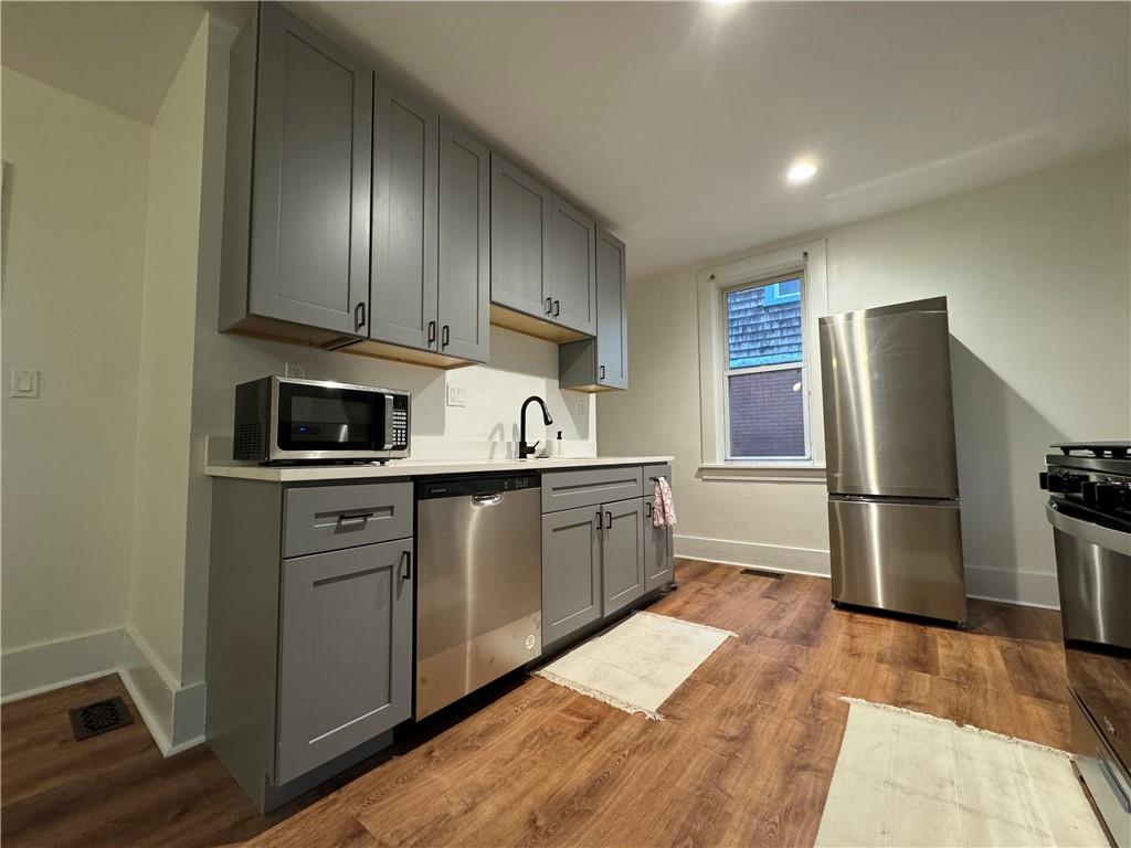 29 Defoe Street Pittsburgh, PA 15214 - Photo 19 of 36 Gallery Image 19