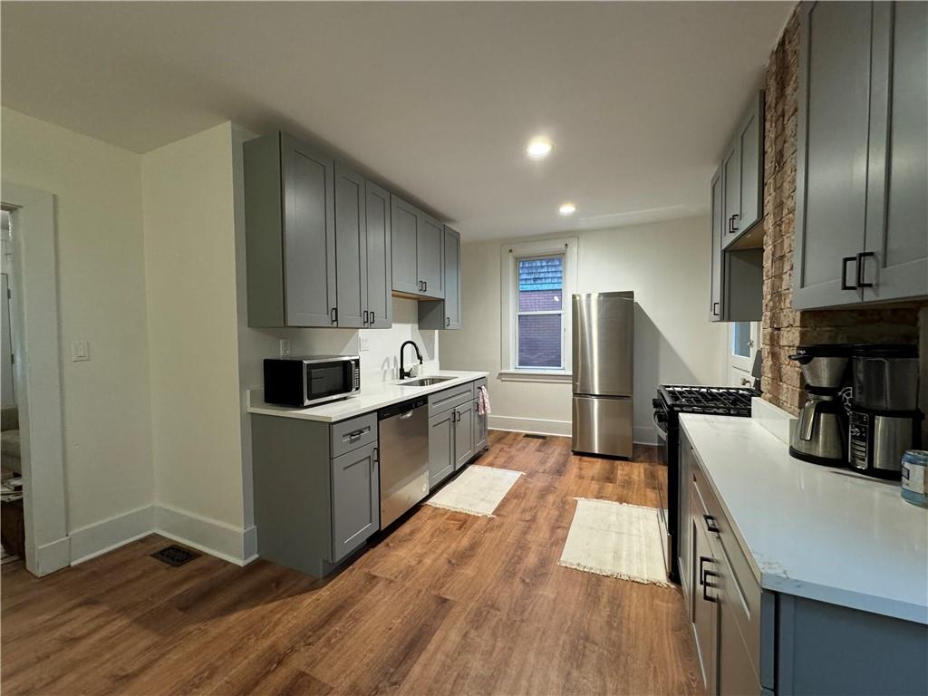 29 Defoe Street Pittsburgh, PA 15214 - Photo 21 of 36 Gallery Image 21