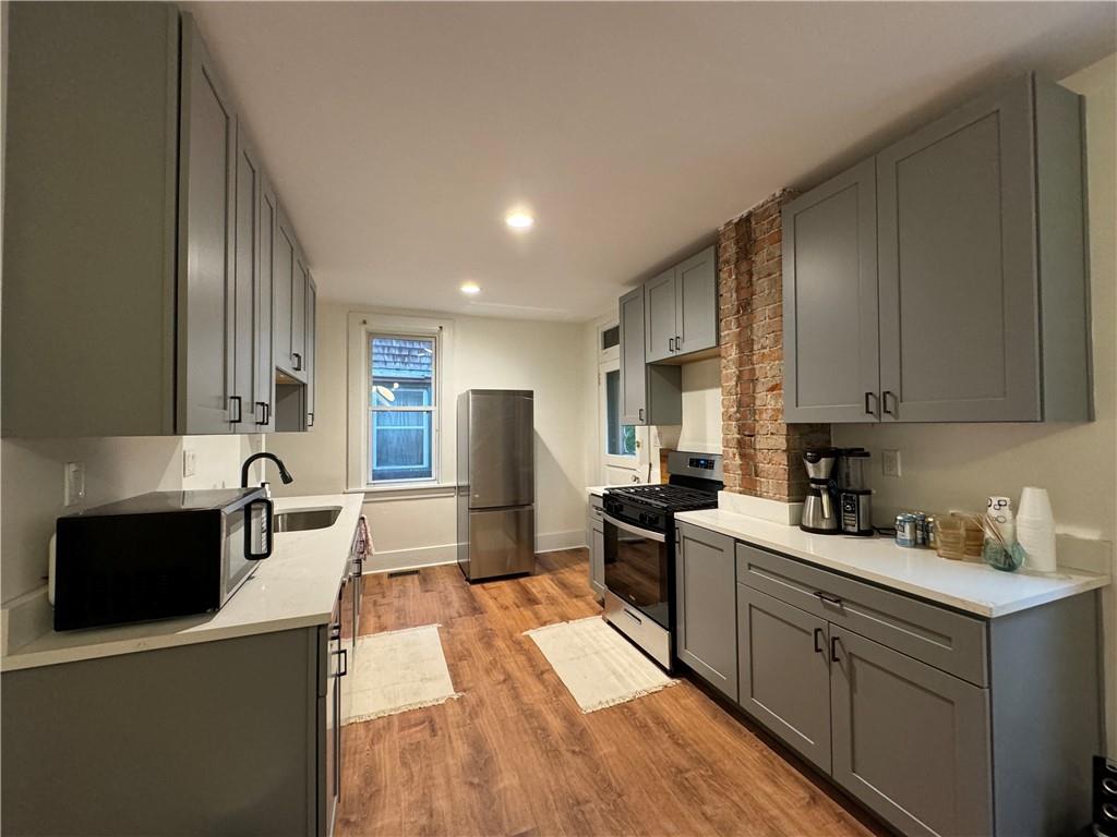 29 Defoe Street Pittsburgh, PA 15214 - Photo 22 of 36 Gallery Image 22